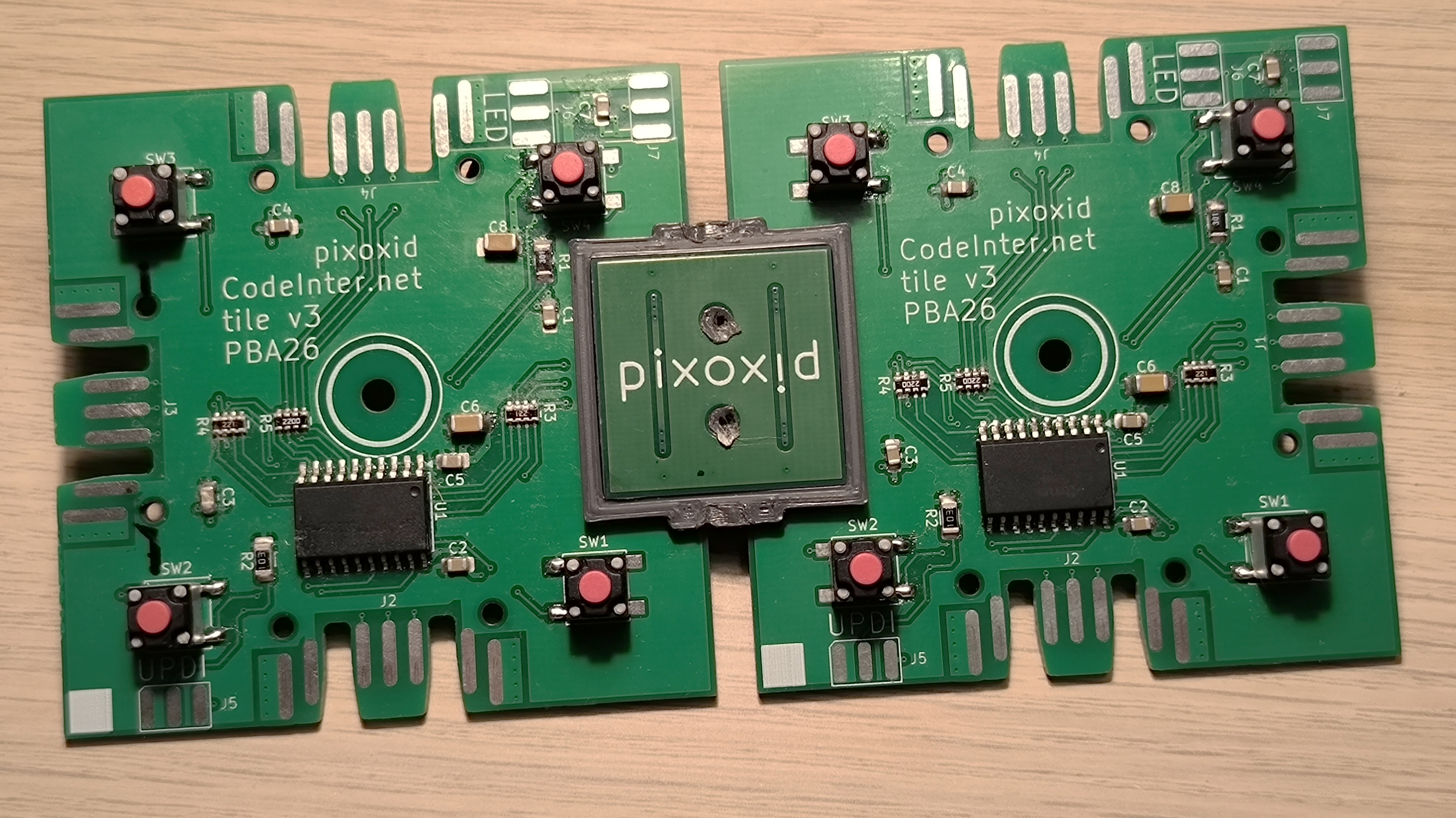 Électronique présente dans une dalle pixoxid